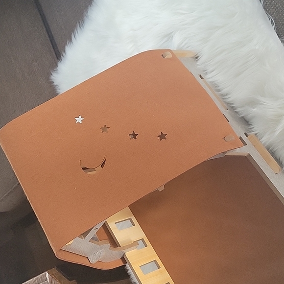 Four Seasons Universal Pet Bed EUC Host Pick🥳 - Picture 2 of 7